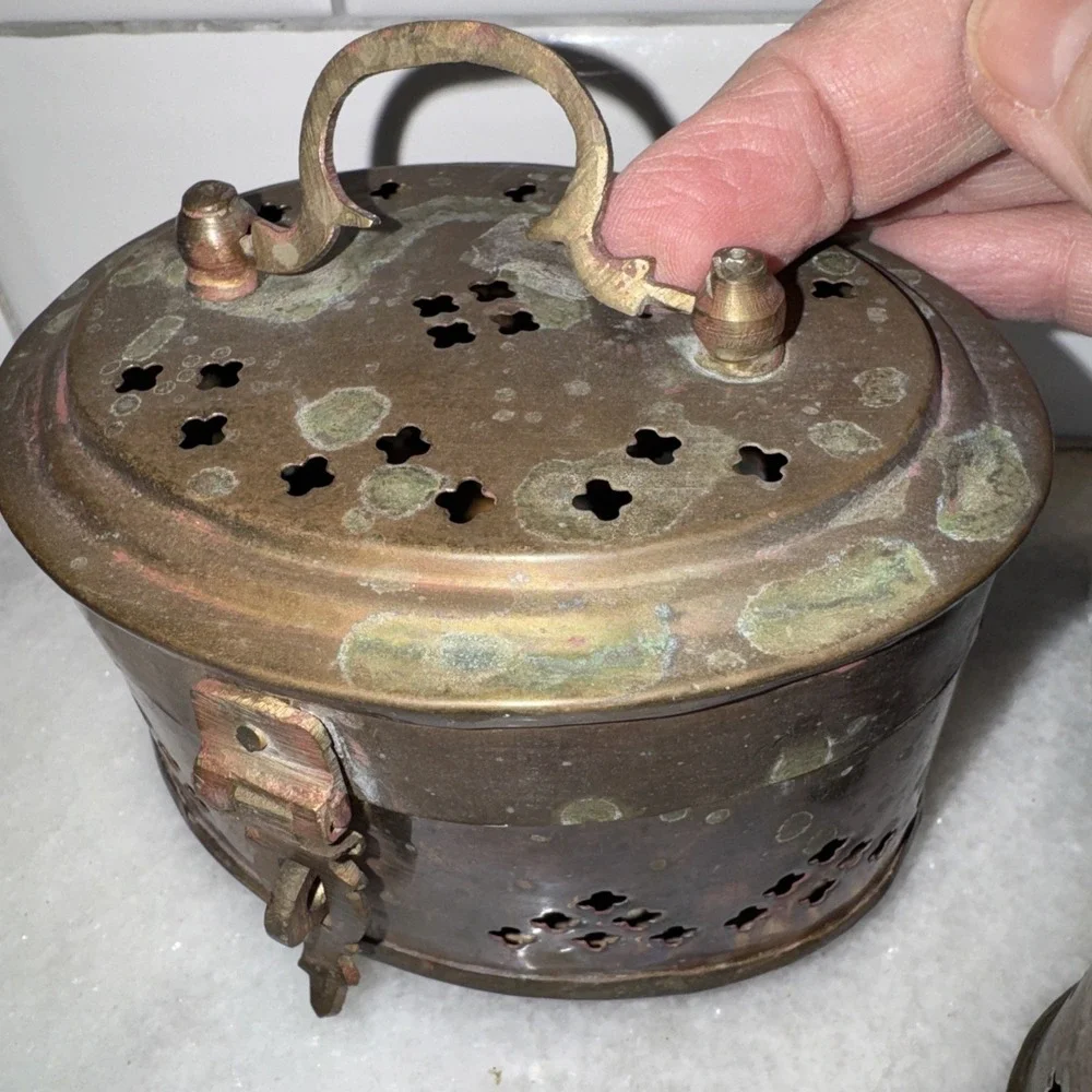 Set Of 2 Hinged‎ Locking Cricket Box Trinket VintageFB0001